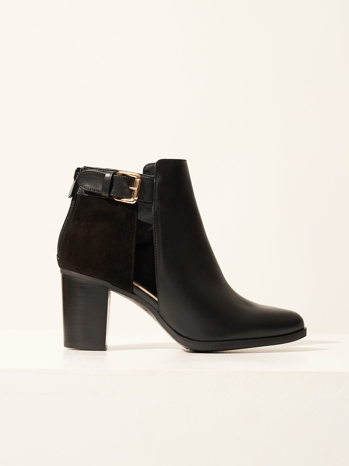 Chunky heel leather ankle boots in black